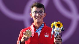 Olimpiyat şampiyonu Mete Gazoz Türkiye’de