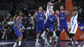 Anadolu Efes’in rakibini Fenerbahçe Beko belirleyecek