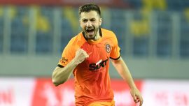 Brentford Halil Dervişoğlu’nu satış listesine koydu