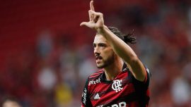 Henrique Fenerbahçe için İstanbul’a geldi