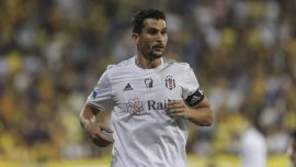 Necip Uysal’dan 4. dalya