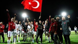Osman Çakmak taraftarları Vodafone Park’ta davet etti